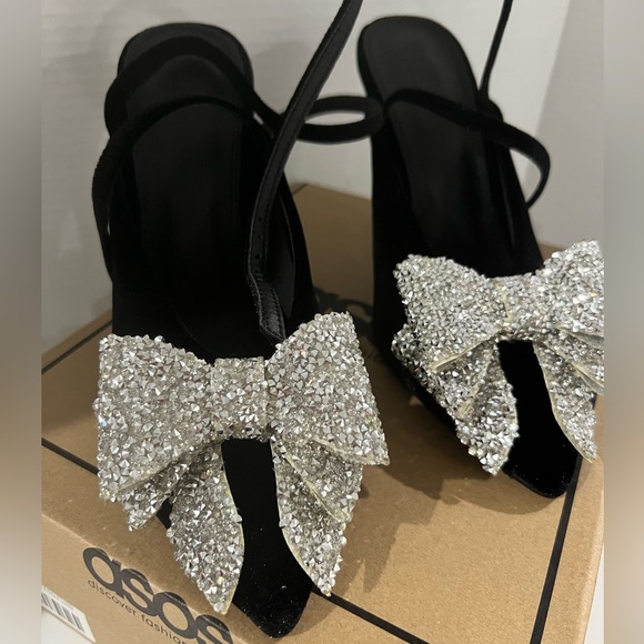 ASOS Velvet heeled mule!! Never worn- gorgeous bows on top! Size 7 - Picture 2 of 10